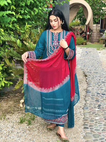 Embroidered-Lawn-CS-P-10