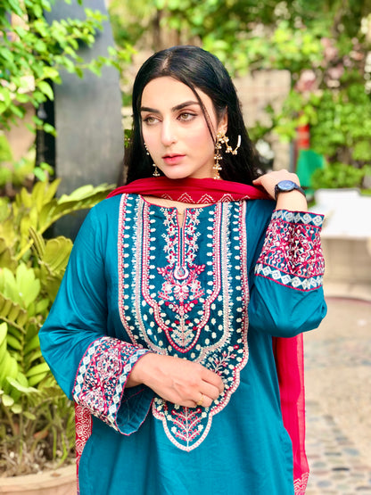 Embroidered-Lawn-CS-P-10
