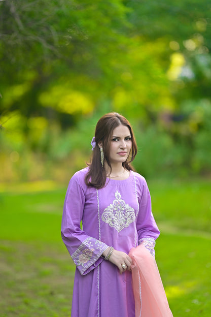 Embroidered-Lawn-CS-P-09