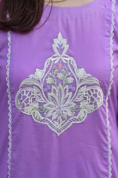 Embroidered-Lawn-CS-P-09